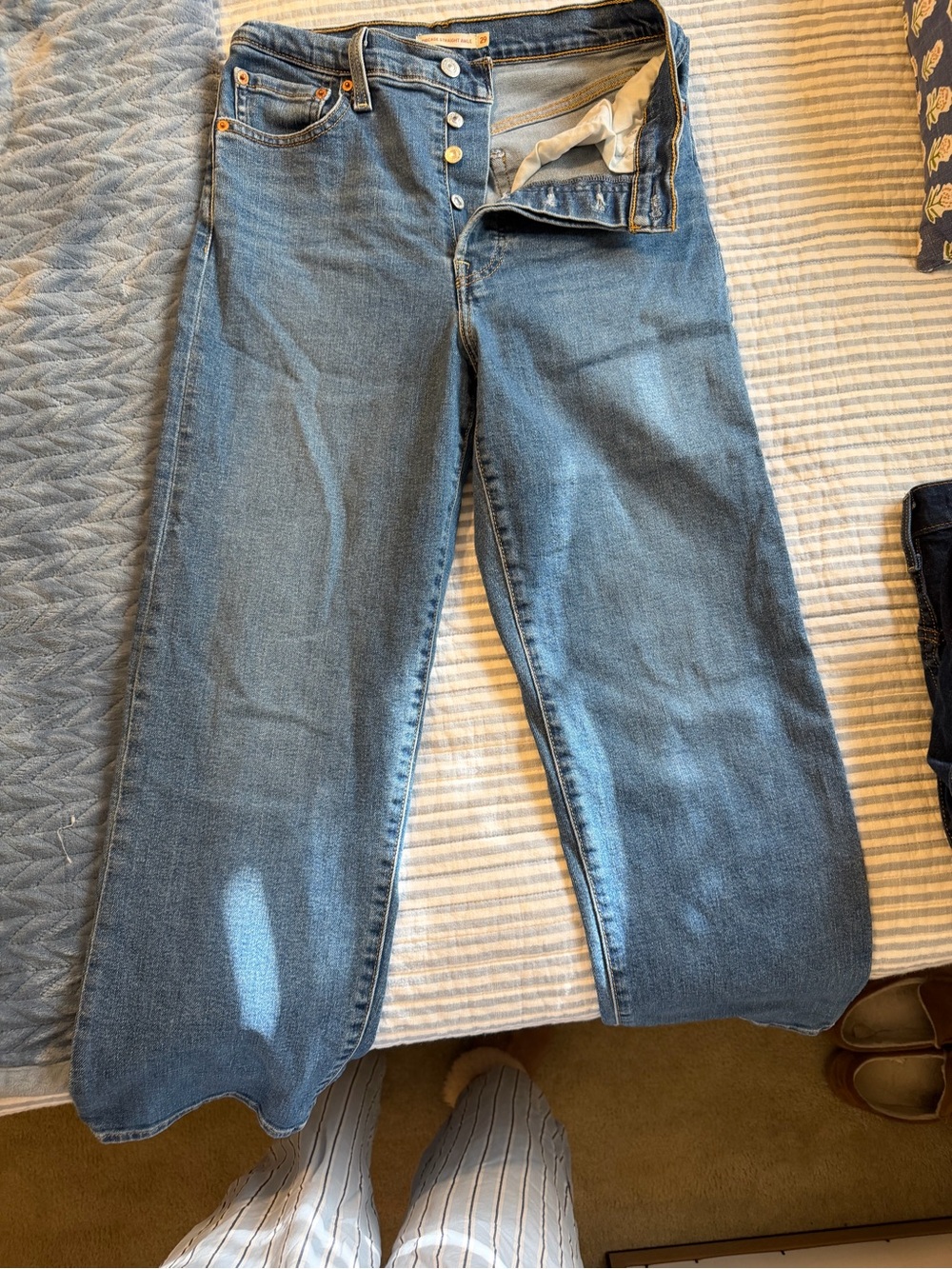 Levi’s rib cage straight ankle Classic High-Rise Wide-Leg Women’s Jeans - Blue
